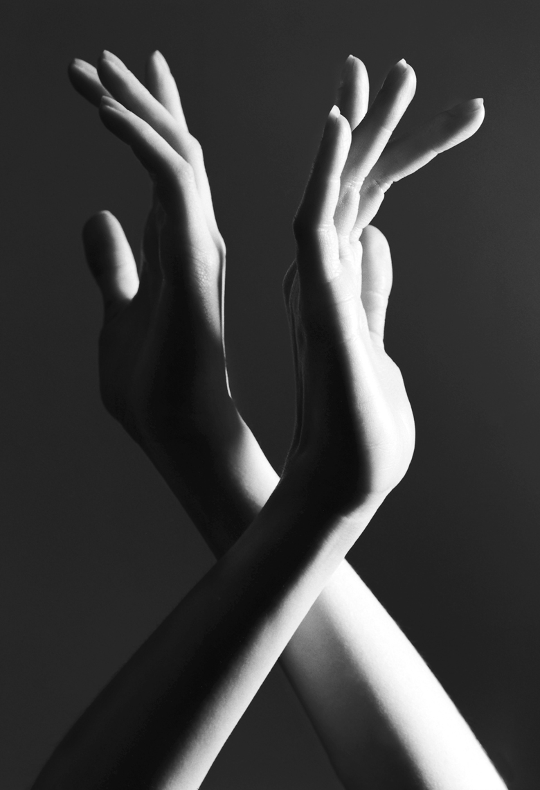 DEANNA_HANDS_BLD_being_retouched.jpg